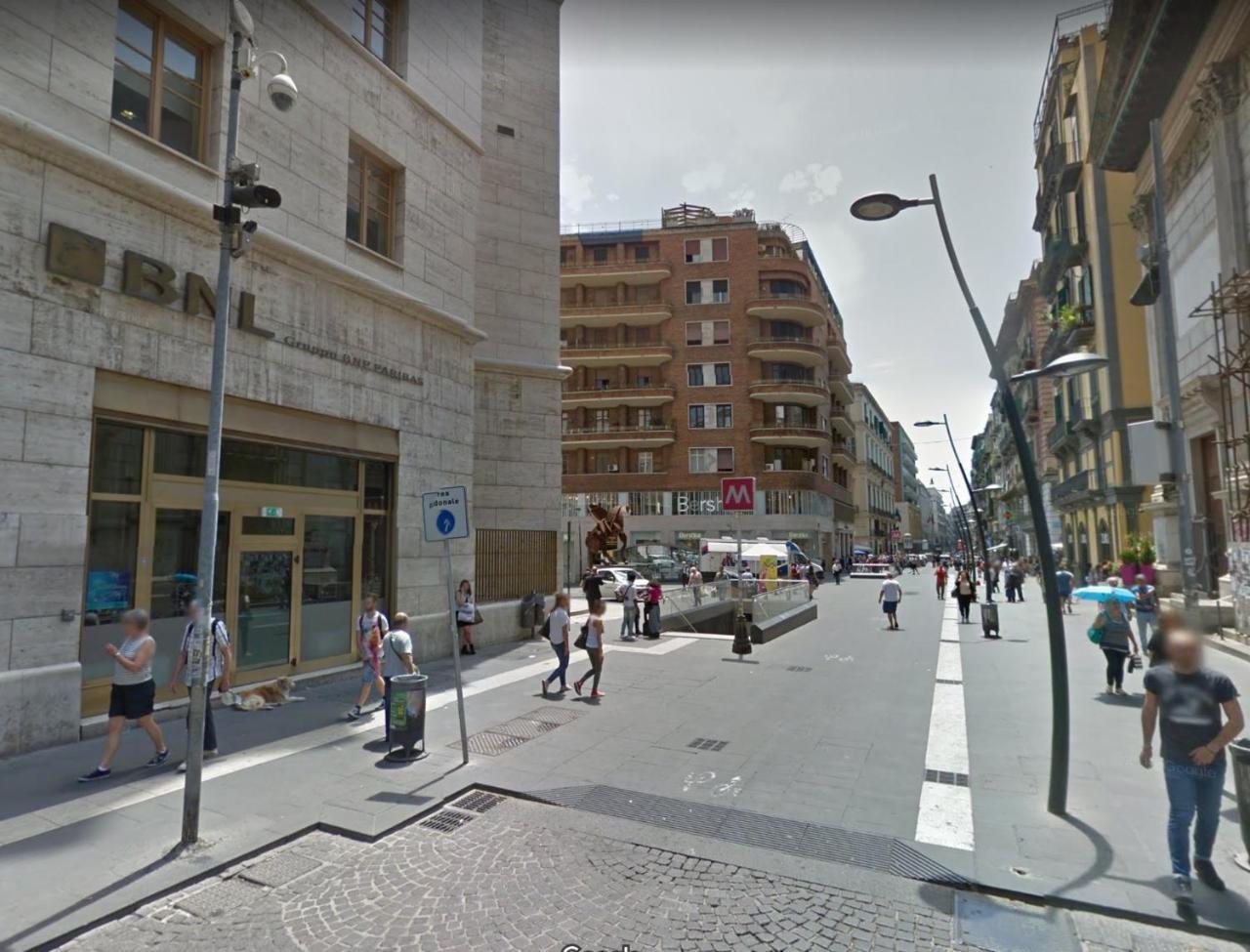 Hotel Piazza Carita Neapel Exterior foto