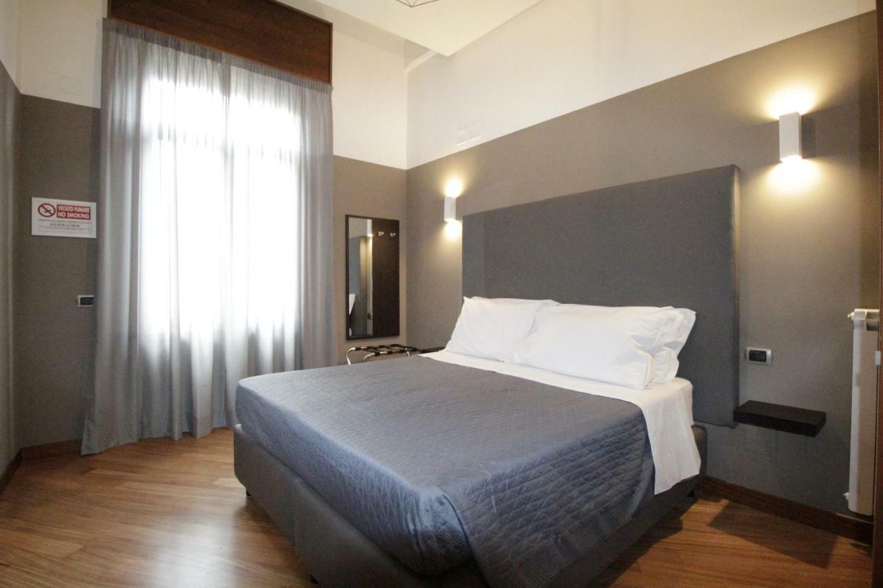 Hotel Piazza Carita Neapel Exterior foto